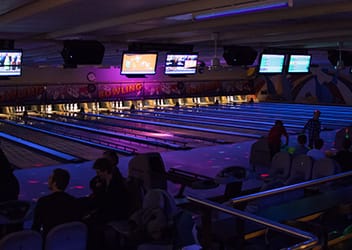 Glow bowling odense